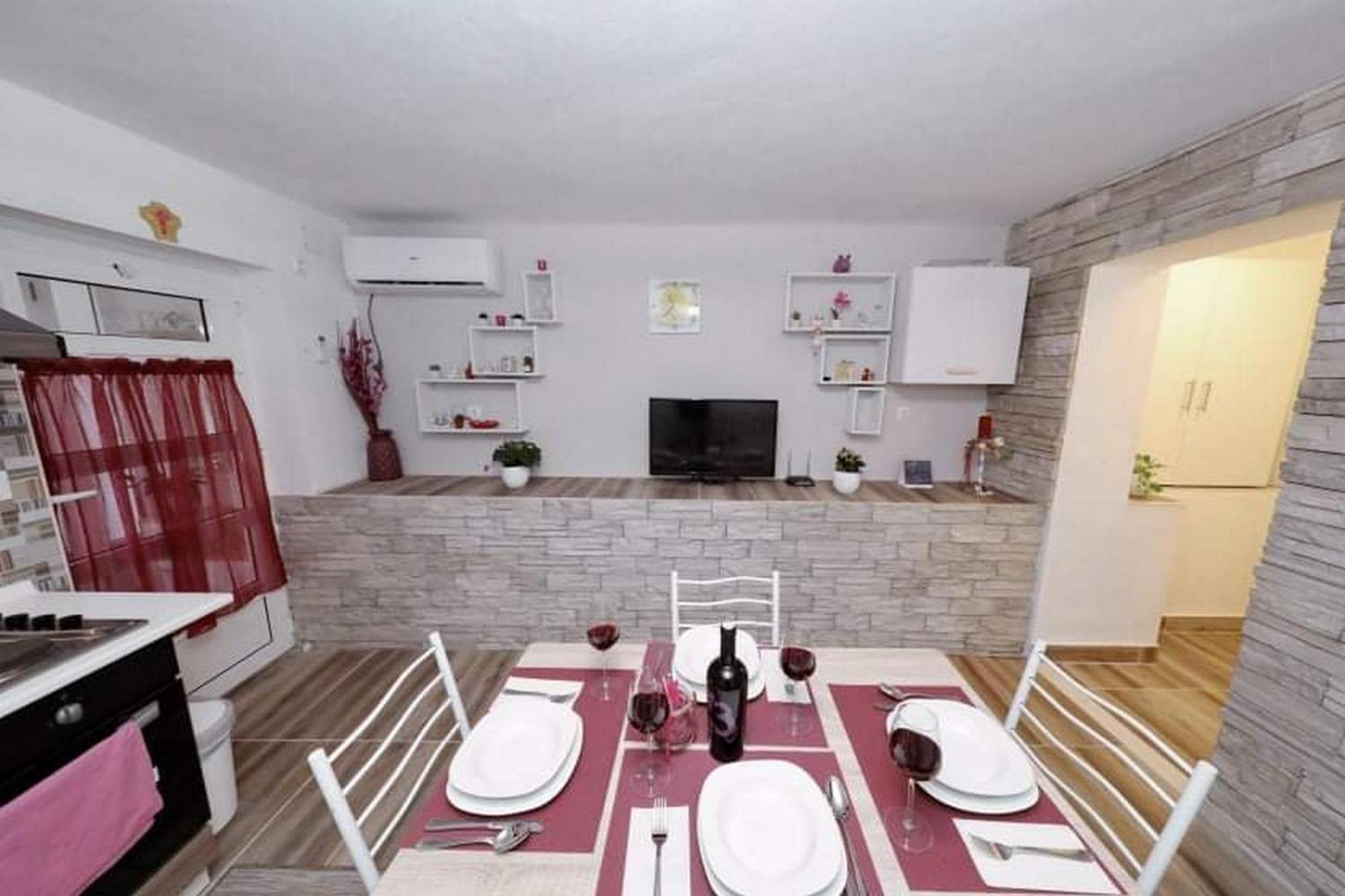 Apartman Rustic Retreat *